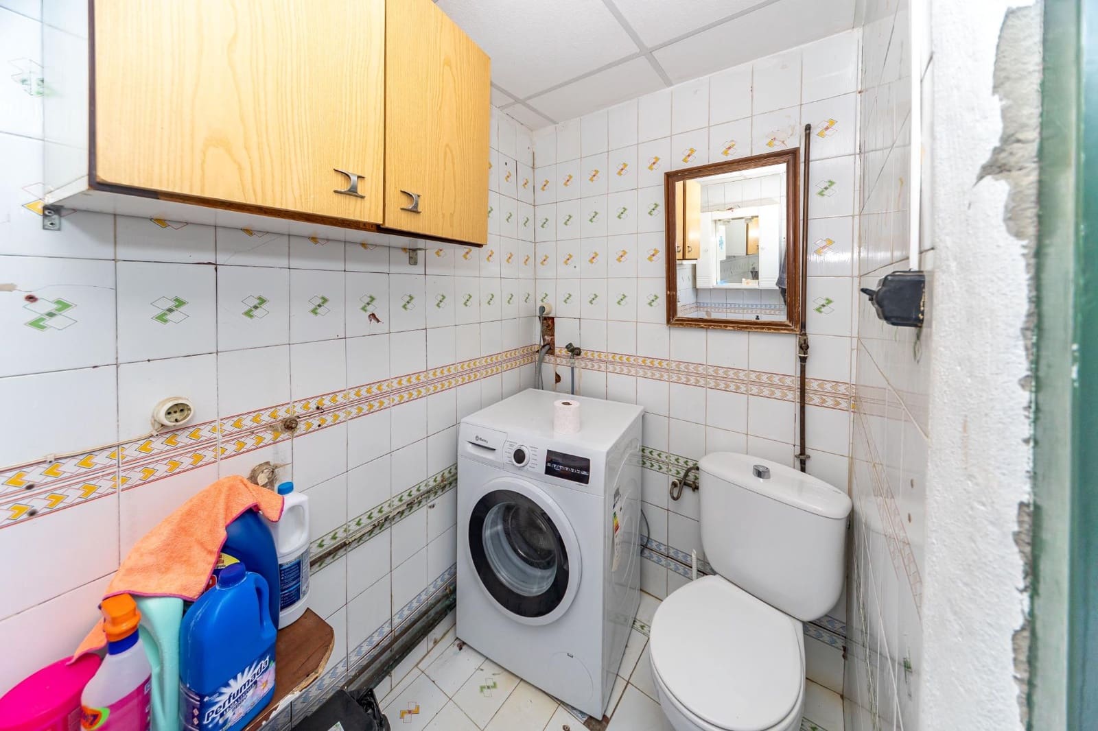 8 bedroom Townhouse for sale in Guadix - € 275,000 (Ref: 10165914)