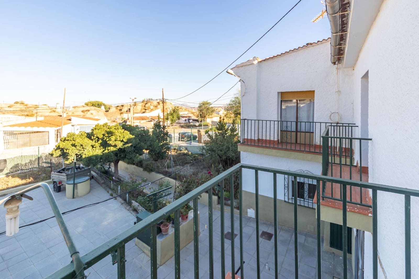 8 bedroom Townhouse for sale in Guadix - € 275,000 (Ref: 10165914)