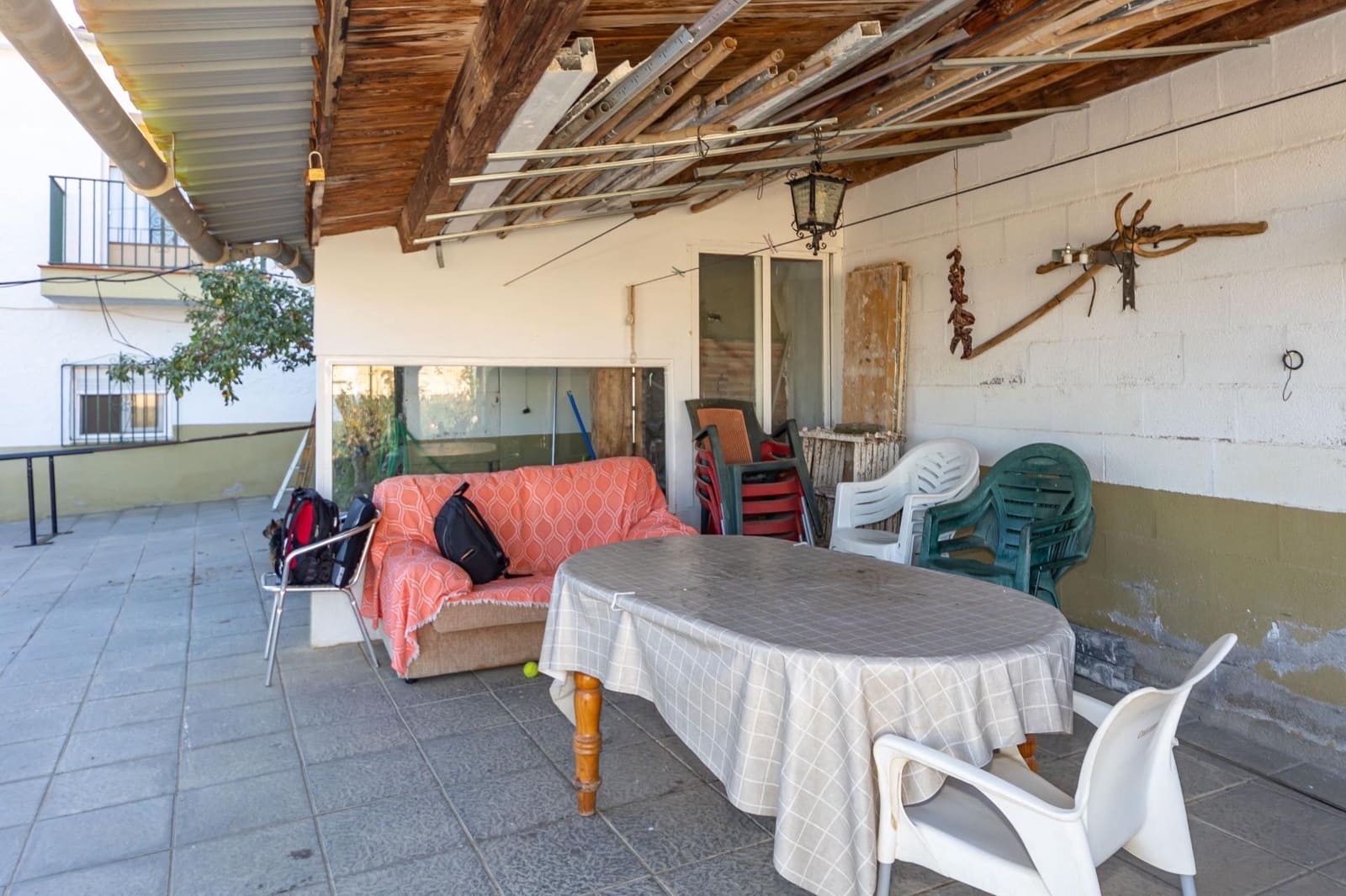 8 bedroom Townhouse for sale in Guadix - € 275,000 (Ref: 10165914)