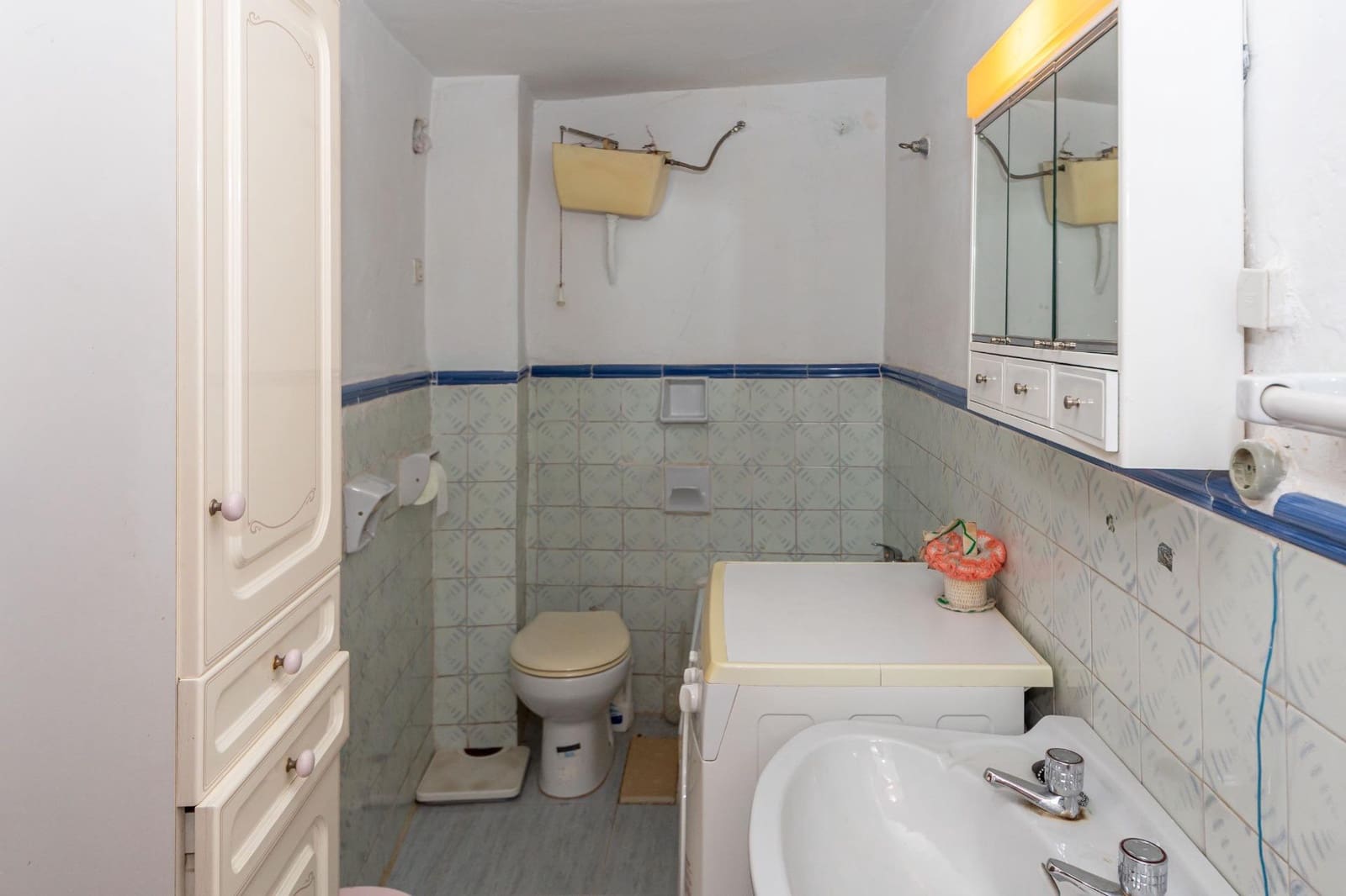 4 sovrum Hus till salu i Guadix med garage - 80 000 € (Ref: 10165915)