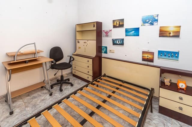 4 sovrum Hus till salu i Guadix med garage - 80 000 € (Ref: 10165915)
