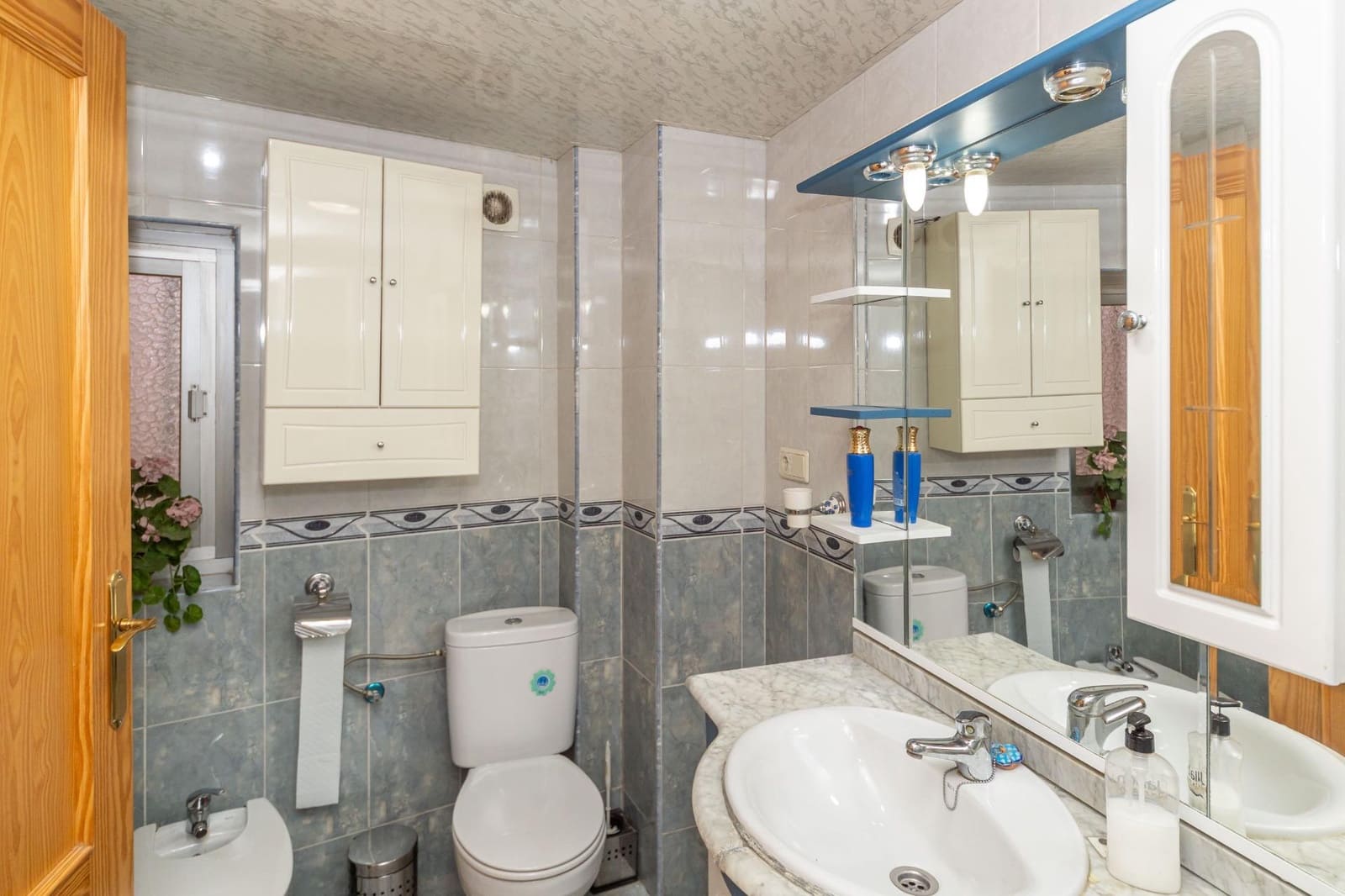 4 sovrum Hus till salu i Guadix med garage - 80 000 € (Ref: 10165915)