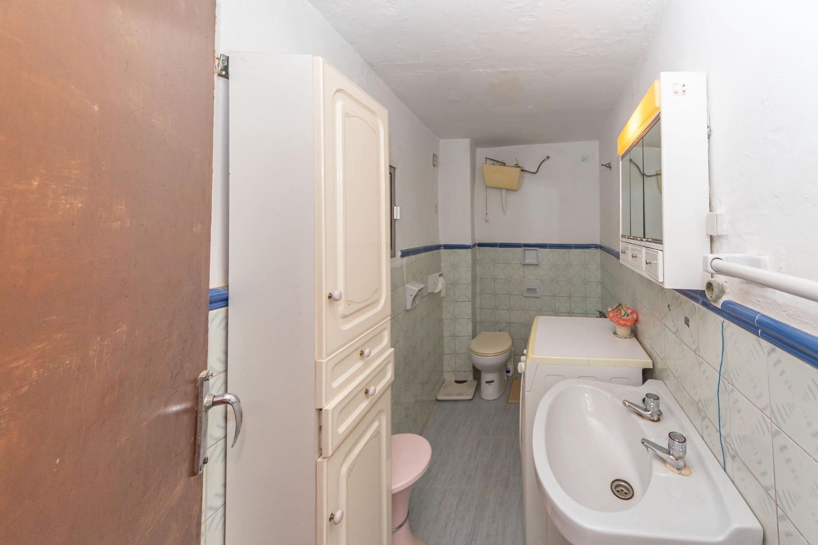 4 sovrum Hus till salu i Guadix med garage - 80 000 € (Ref: 10165915)