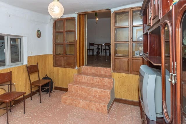 4 sovrum Hus till salu i Guadix med garage - 80 000 € (Ref: 10165915)