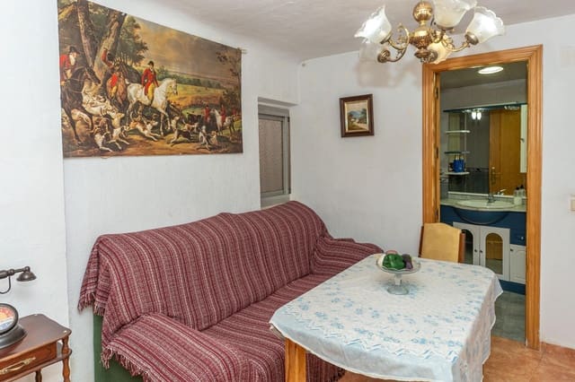 4 sovrum Hus till salu i Guadix med garage - 80 000 € (Ref: 10165915)