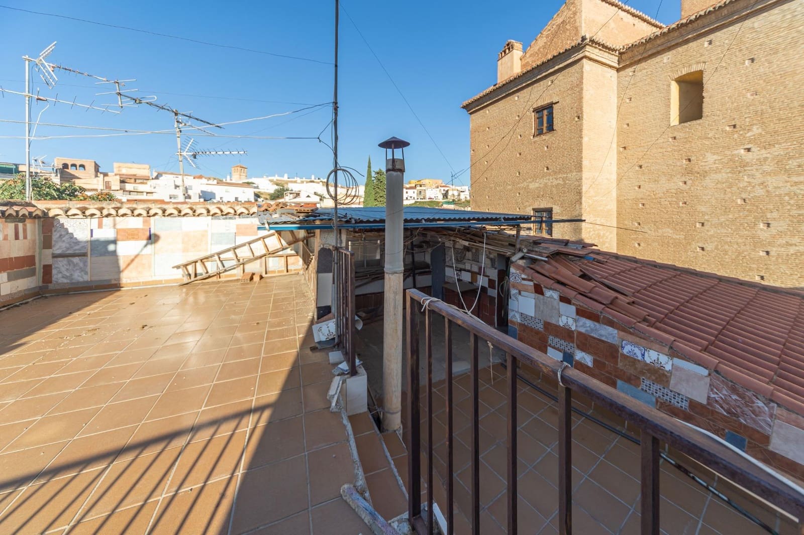 4 sovrum Hus till salu i Guadix med garage - 80 000 € (Ref: 10165915)