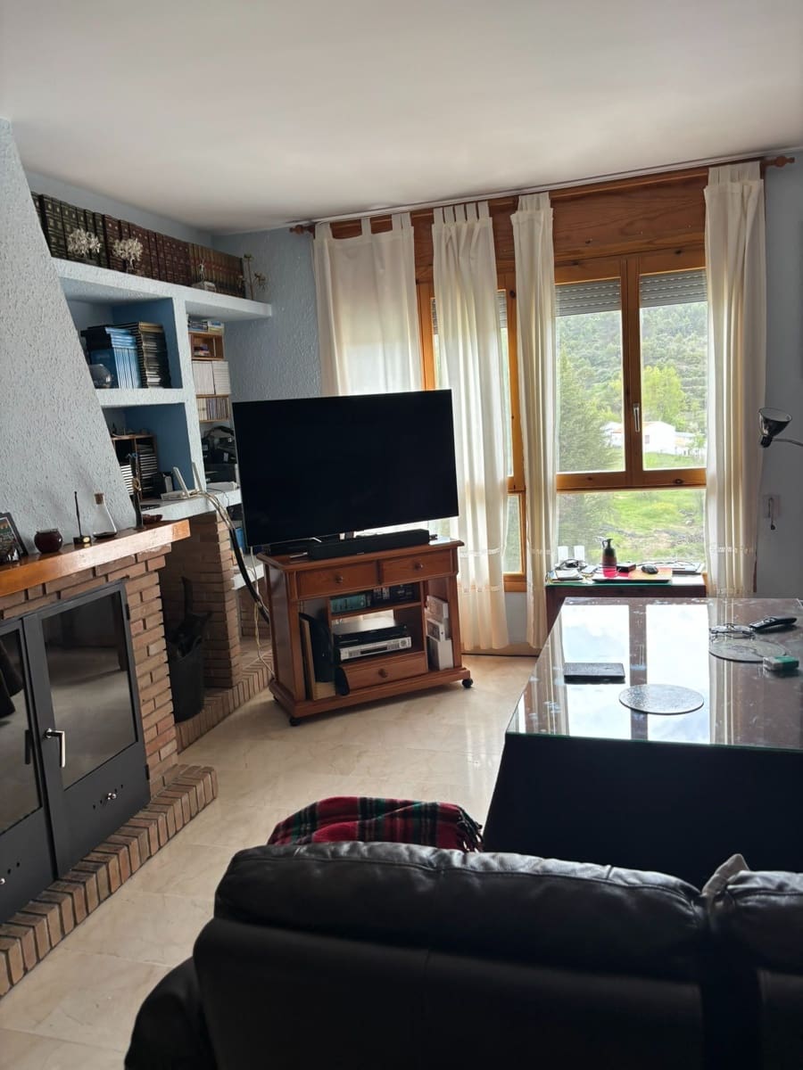 7 soveværelse Villa til salg i Siles med swimmingpool garage - € 330.000 (Ref: 9129132)