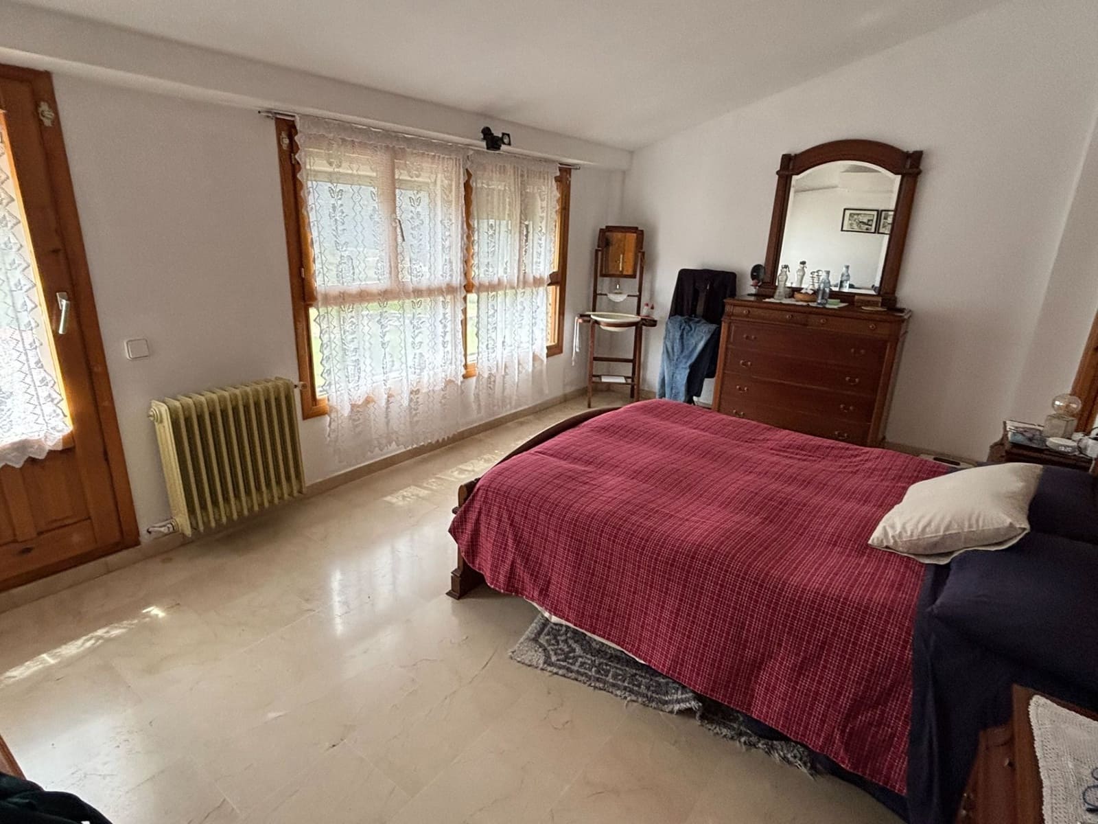 7 soveværelse Villa til salg i Siles med swimmingpool garage - € 330.000 (Ref: 9129132)