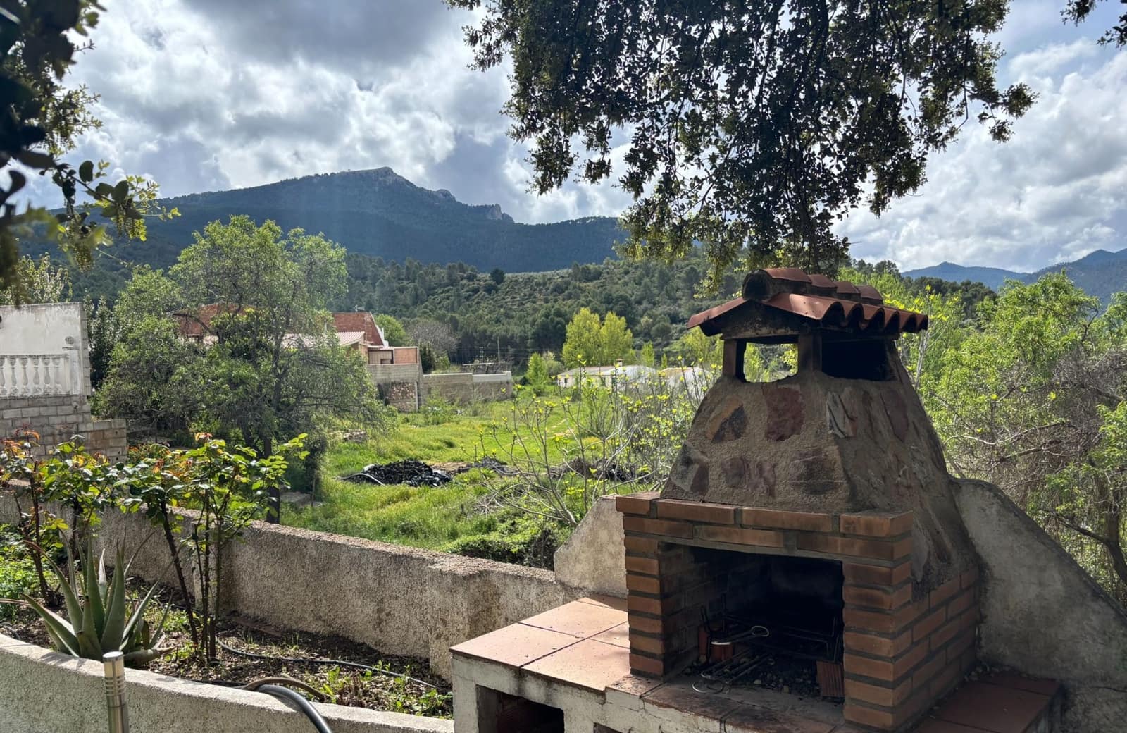 7 soveværelse Villa til salg i Siles med swimmingpool garage - € 330.000 (Ref: 9129132)