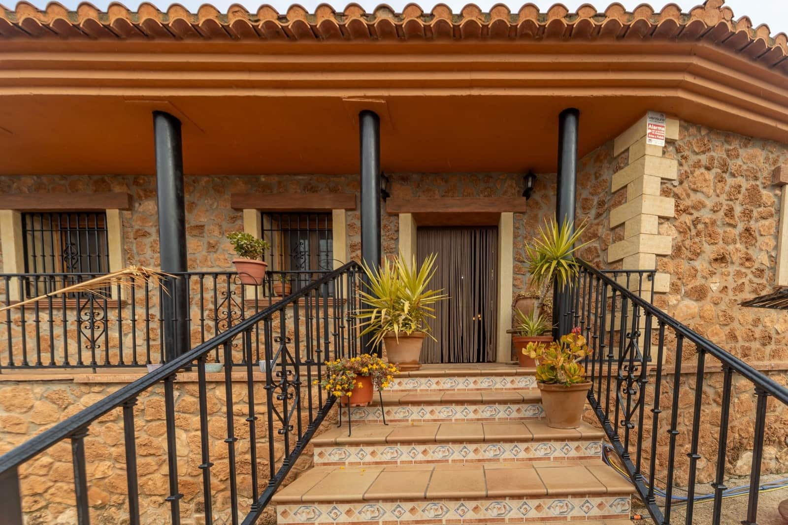 4 makuuhuone Huvila myytävänä paikassa Guadix mukana 
autotalli - 190 000 € (Ref: 9129136)