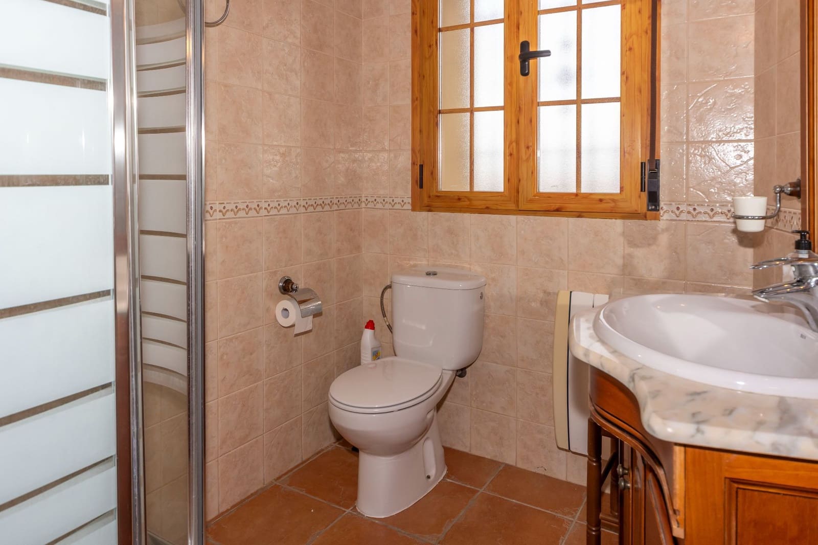 4 makuuhuone Huvila myytävänä paikassa Guadix mukana 
autotalli - 190 000 € (Ref: 9129136)