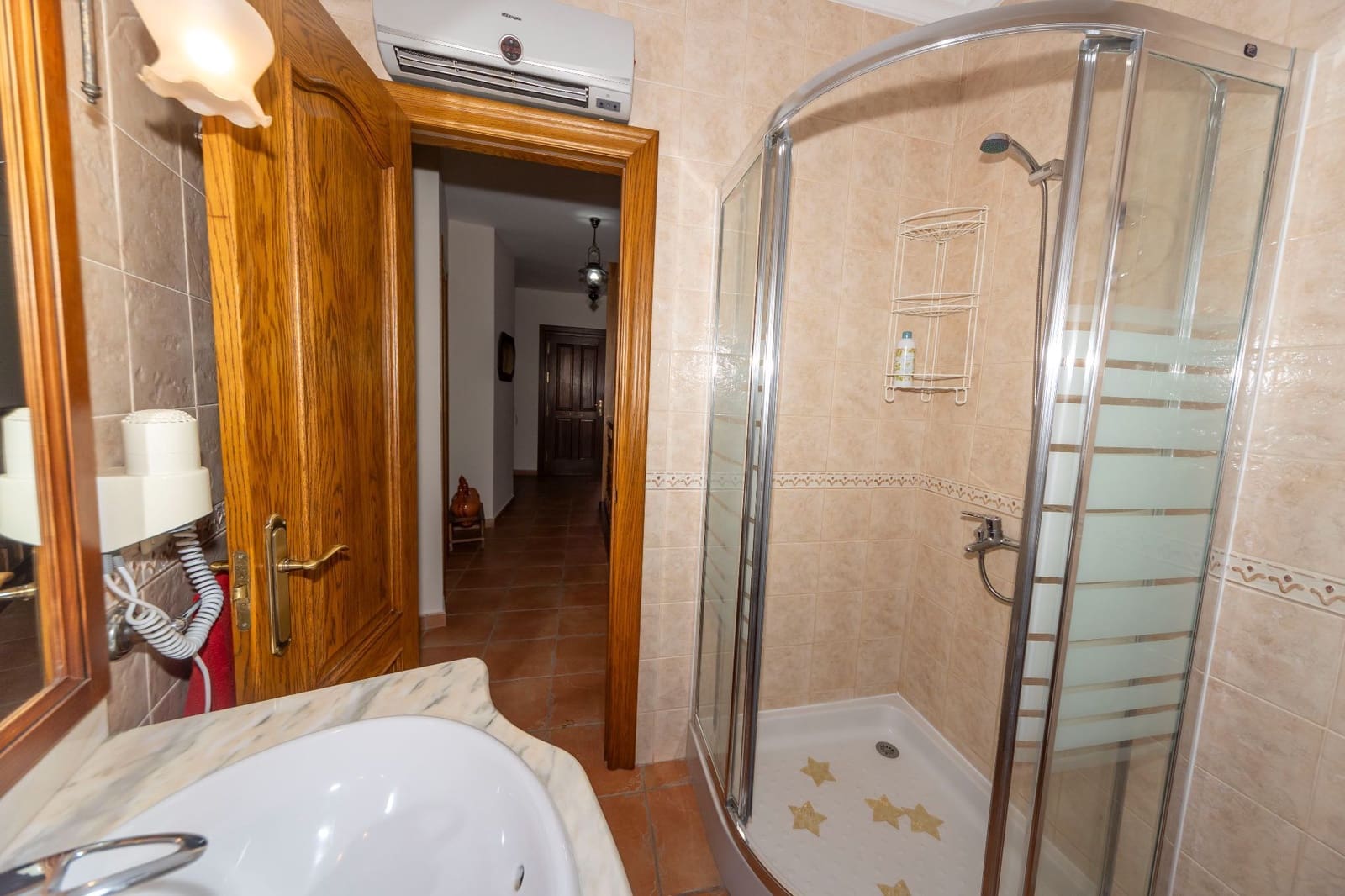 4 makuuhuone Huvila myytävänä paikassa Guadix mukana 
autotalli - 190 000 € (Ref: 9129136)