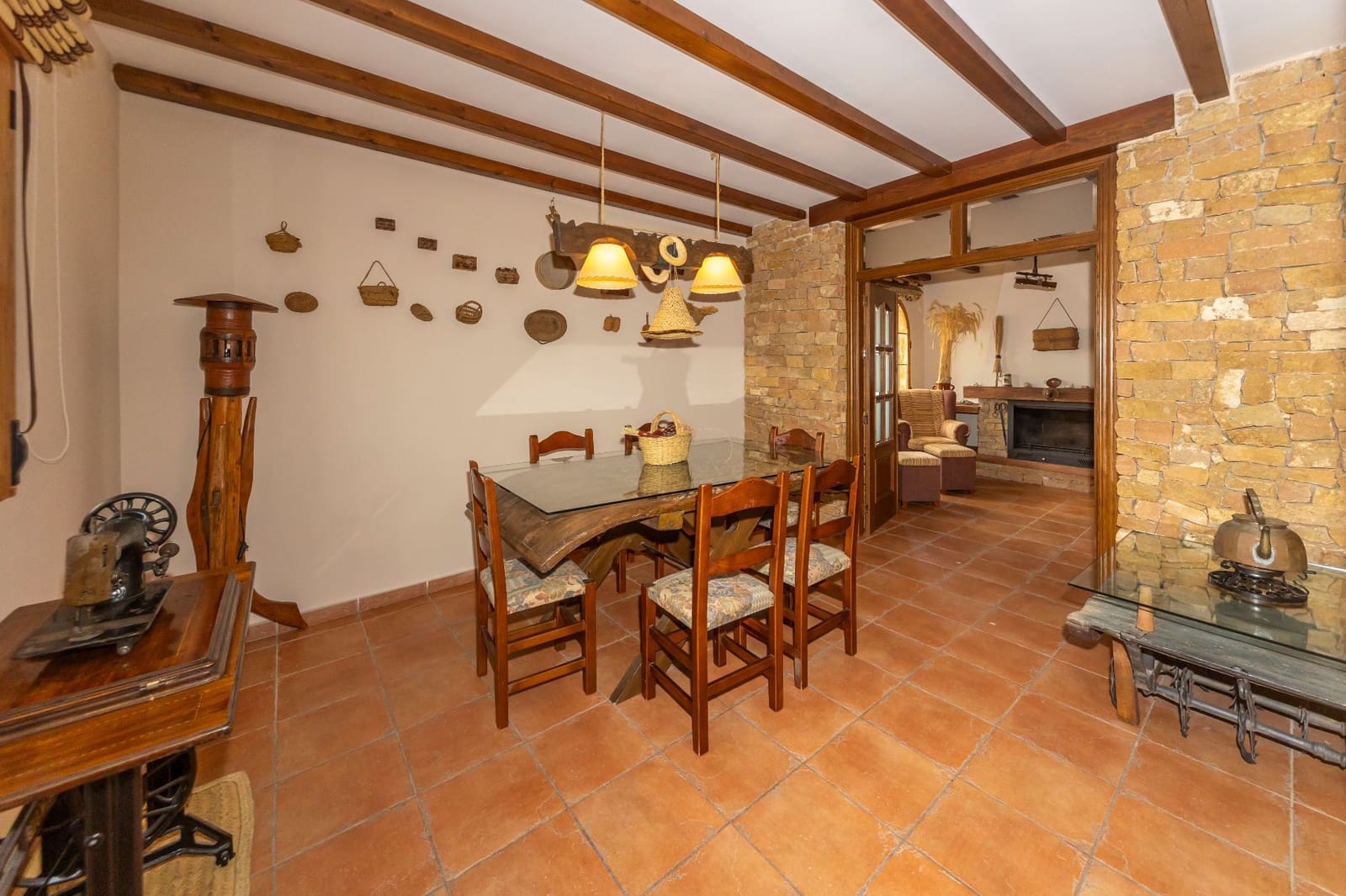 4 makuuhuone Huvila myytävänä paikassa Guadix mukana 
autotalli - 190 000 € (Ref: 9129136)