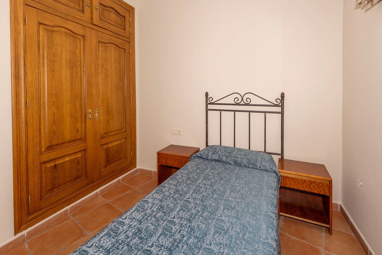 4 makuuhuone Huvila myytävänä paikassa Guadix mukana 
autotalli - 190 000 € (Ref: 9129136)