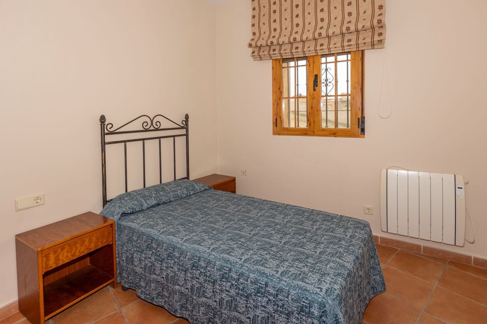 4 makuuhuone Huvila myytävänä paikassa Guadix mukana 
autotalli - 190 000 € (Ref: 9129136)