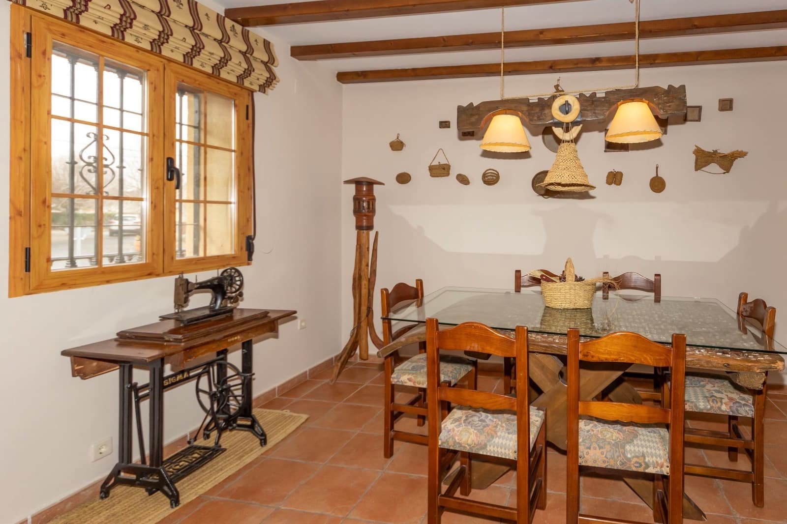 4 makuuhuone Huvila myytävänä paikassa Guadix mukana 
autotalli - 190 000 € (Ref: 9129136)