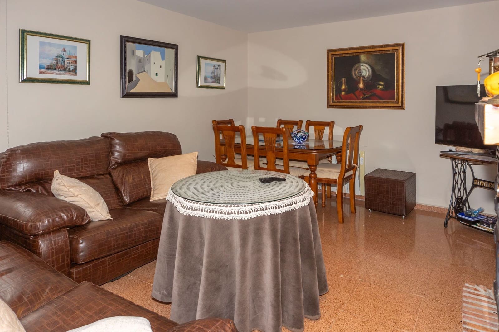 4 makuuhuone Huvila myytävänä paikassa Guadix mukana 
autotalli - 190 000 € (Ref: 9129136)