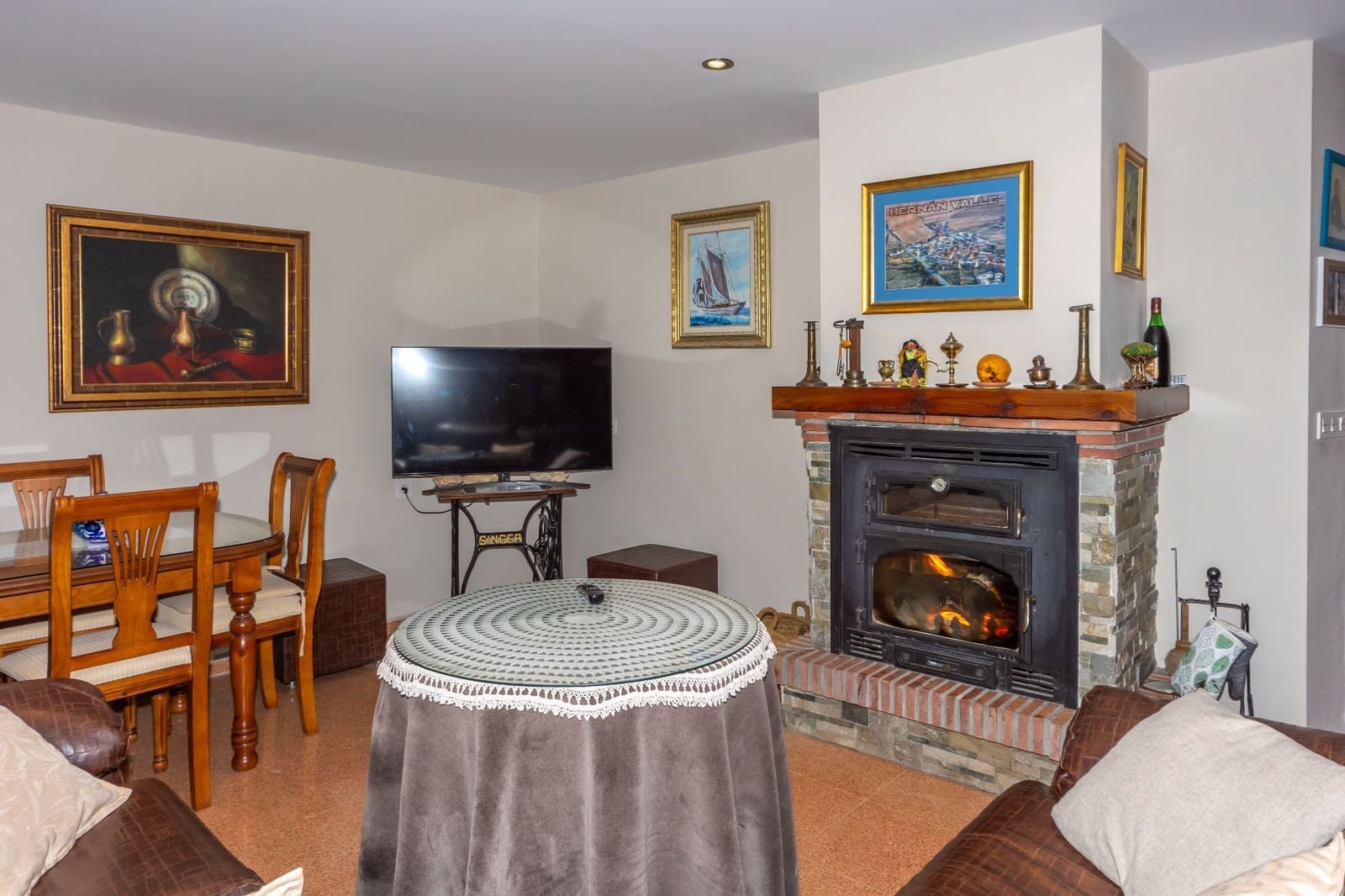 4 makuuhuone Huvila myytävänä paikassa Guadix mukana 
autotalli - 190 000 € (Ref: 9129136)