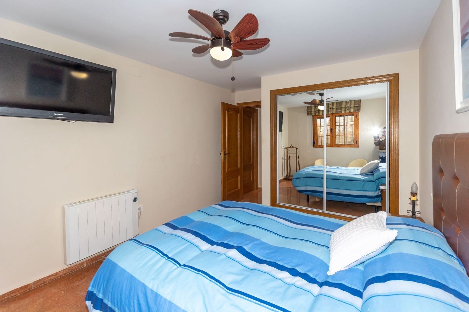 4 makuuhuone Huvila myytävänä paikassa Guadix mukana 
autotalli - 190 000 € (Ref: 9129136)