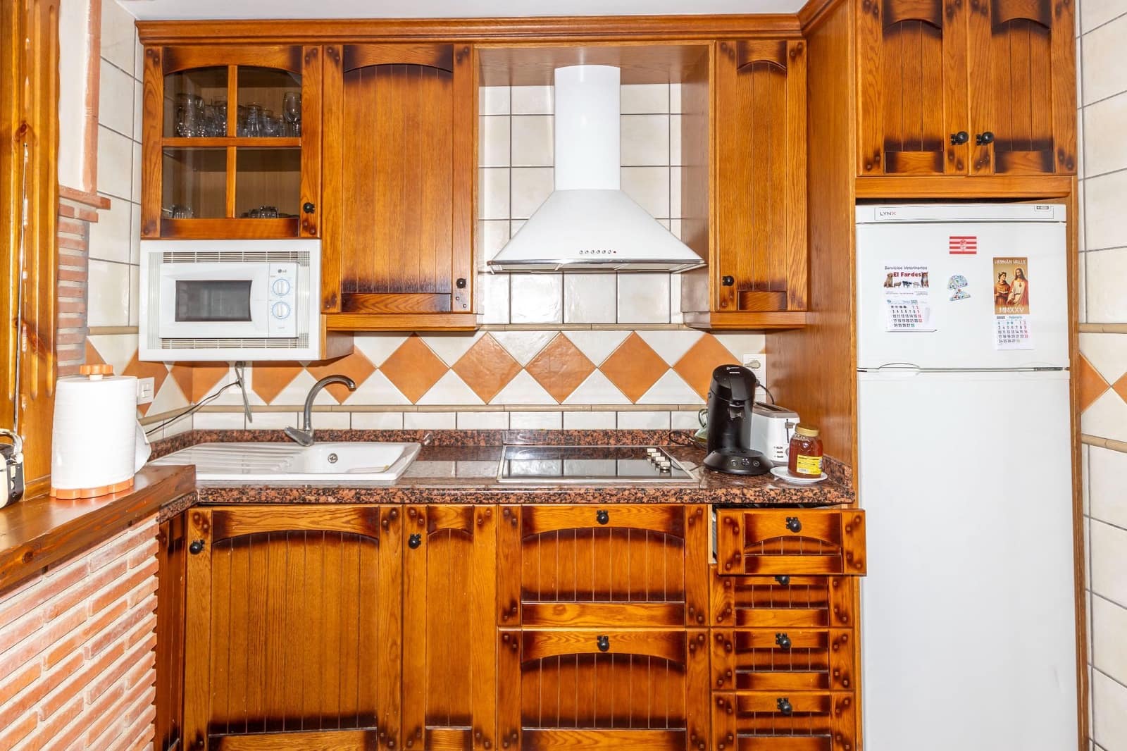 4 makuuhuone Huvila myytävänä paikassa Guadix mukana 
autotalli - 190 000 € (Ref: 9129136)