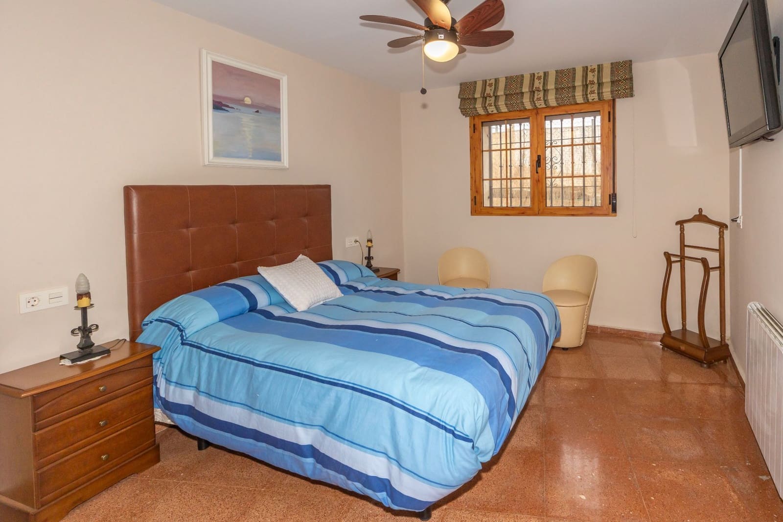 4 makuuhuone Huvila myytävänä paikassa Guadix mukana 
autotalli - 190 000 € (Ref: 9129136)