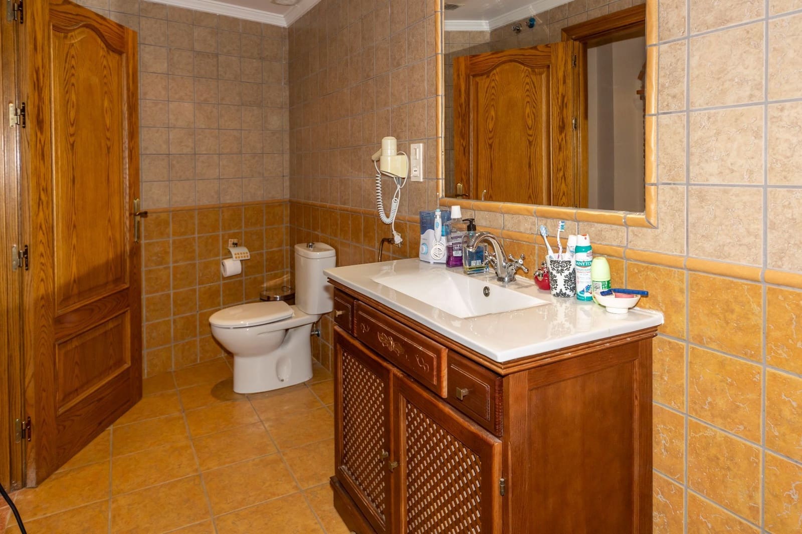 4 makuuhuone Huvila myytävänä paikassa Guadix mukana 
autotalli - 190 000 € (Ref: 9129136)