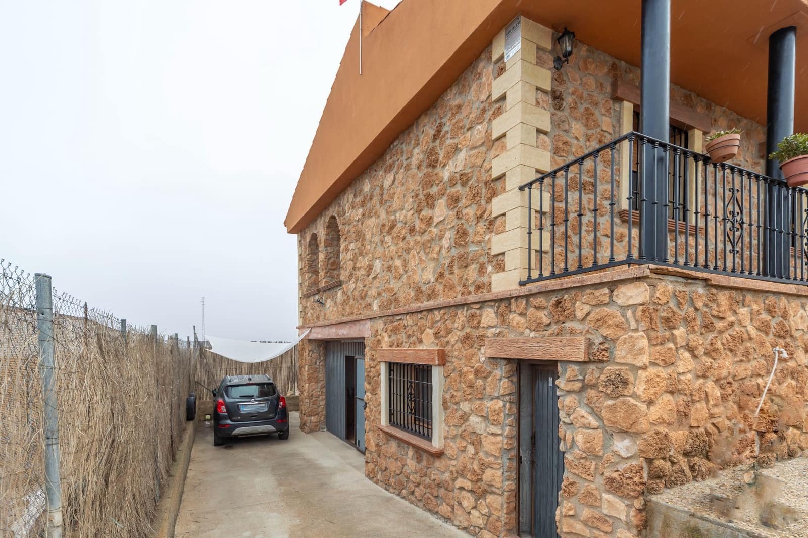 4 makuuhuone Huvila myytävänä paikassa Guadix mukana 
autotalli - 190 000 € (Ref: 9129136)