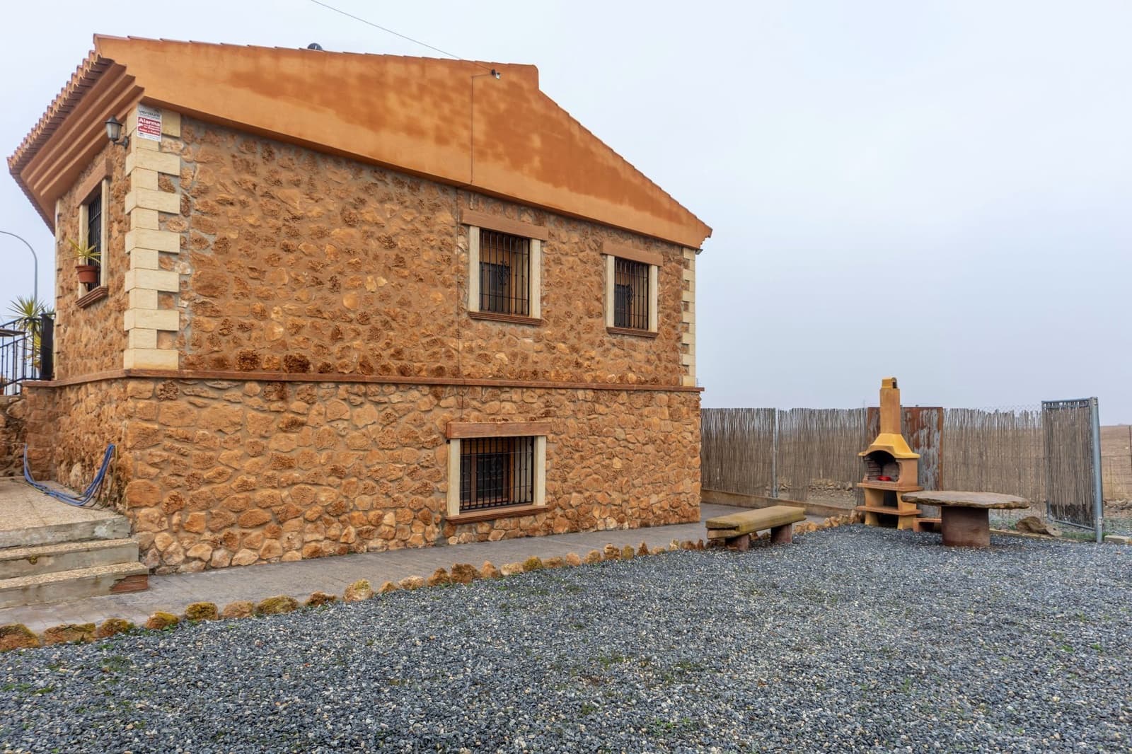 4 makuuhuone Huvila myytävänä paikassa Guadix mukana 
autotalli - 190 000 € (Ref: 9129136)