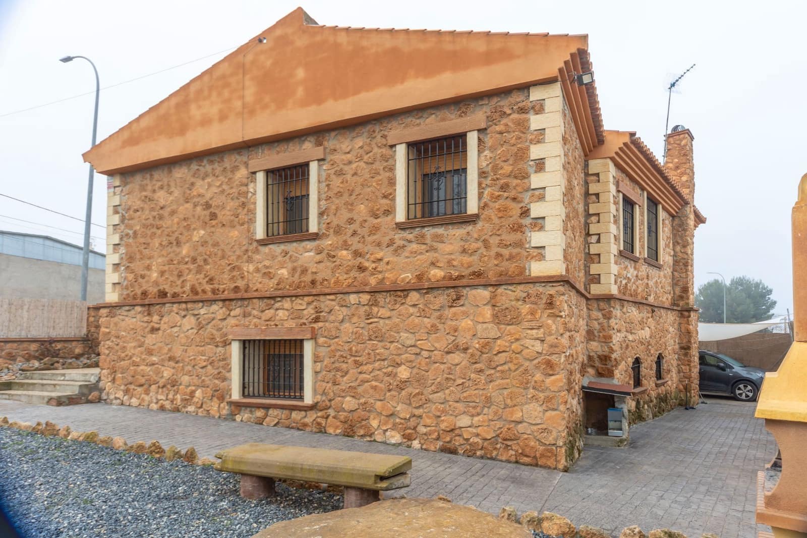 4 makuuhuone Huvila myytävänä paikassa Guadix mukana 
autotalli - 190 000 € (Ref: 9129136)