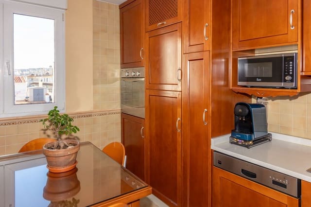 4 soveværelse Semi-Rækkehus til salg i Guadix med garage - € 240.000 (Ref: 9197484)