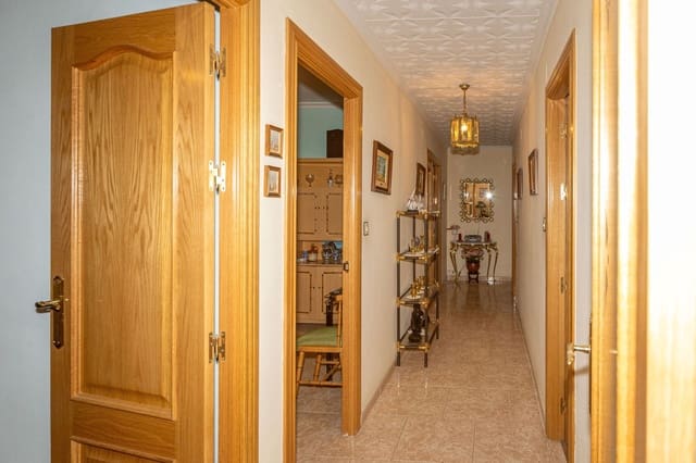 3 soverom Leilighet til salgs i Guadix med garasje - € 180 000 (Ref: 9334395)