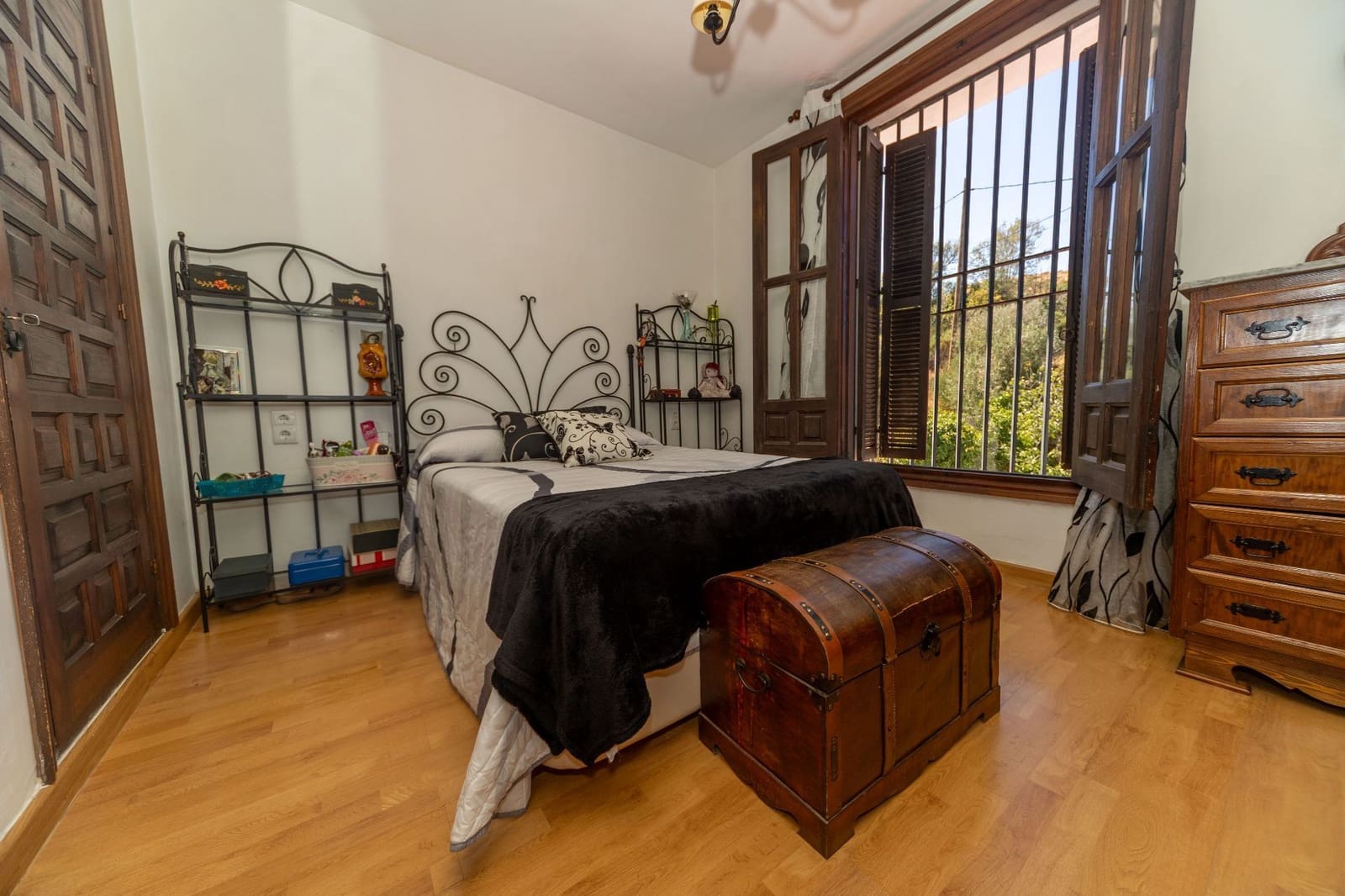 4 soveværelse Villa til salg i Guadix med swimmingpool - € 350.000 (Ref: 9340714)