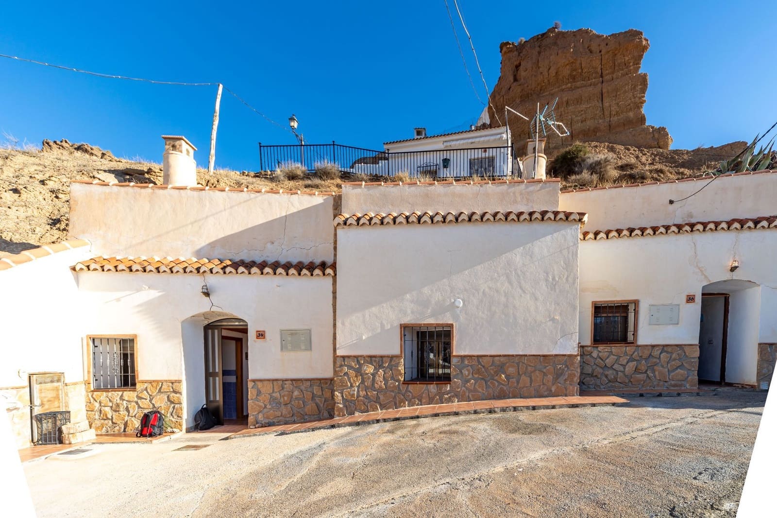 4 bedroom Townhouse for sale in Gorafe - € 115,000 (Ref: 9413631)