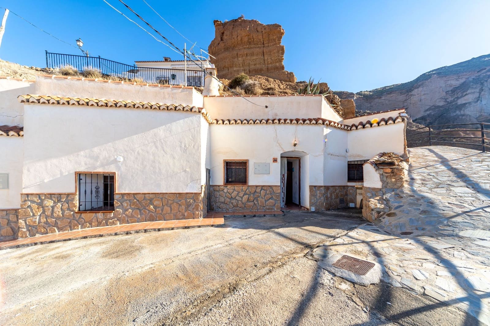 4 bedroom Townhouse for sale in Gorafe - € 115,000 (Ref: 9413631)