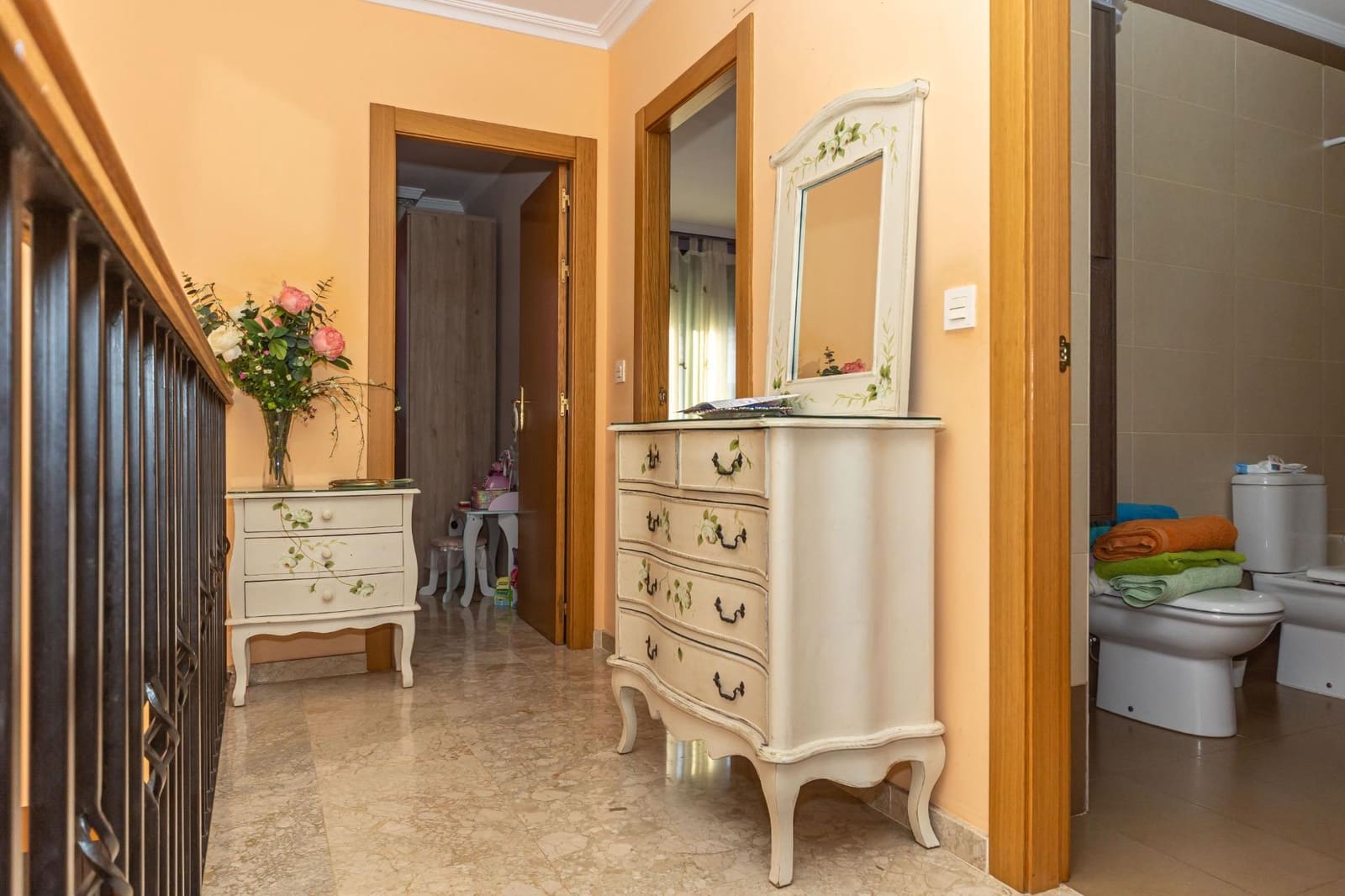 Adosado de 4 habitaciones en Guadix en venta con garaje - 220.500 € (Ref: 9582989)