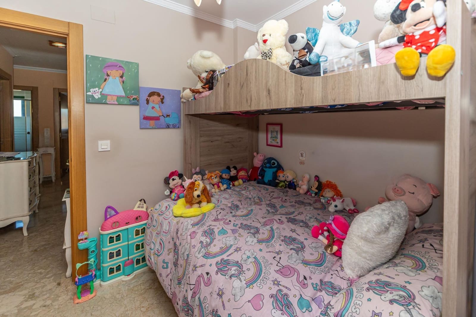 Adosado de 4 habitaciones en Guadix en venta con garaje - 220.500 € (Ref: 9582989)