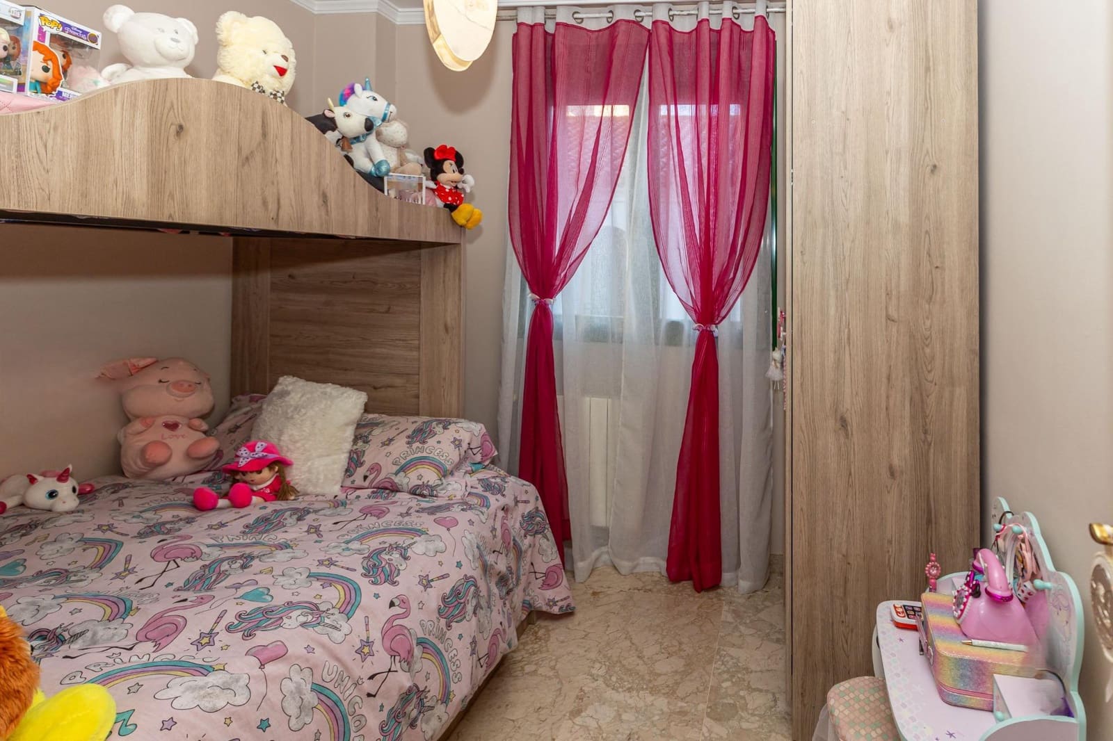 Adosado de 4 habitaciones en Guadix en venta con garaje - 220.500 € (Ref: 9582989)