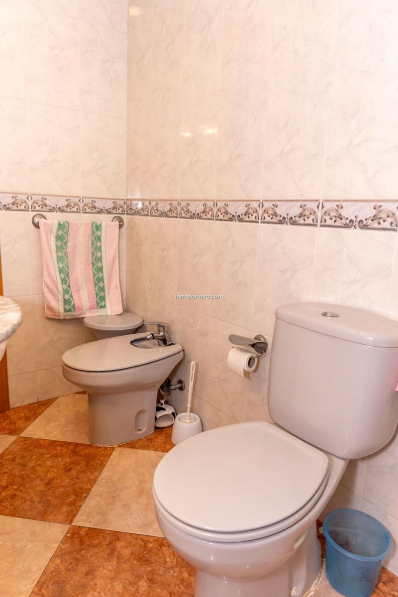 4 bedroom Flat for sale in Guadix - € 110,000 (Ref: 9582990)