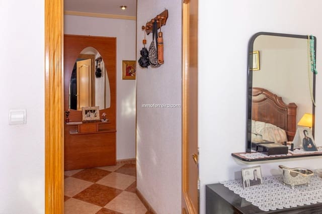 Piso de 4 habitaciones en Guadix en venta - 110.000 € (Ref: 9582990)
