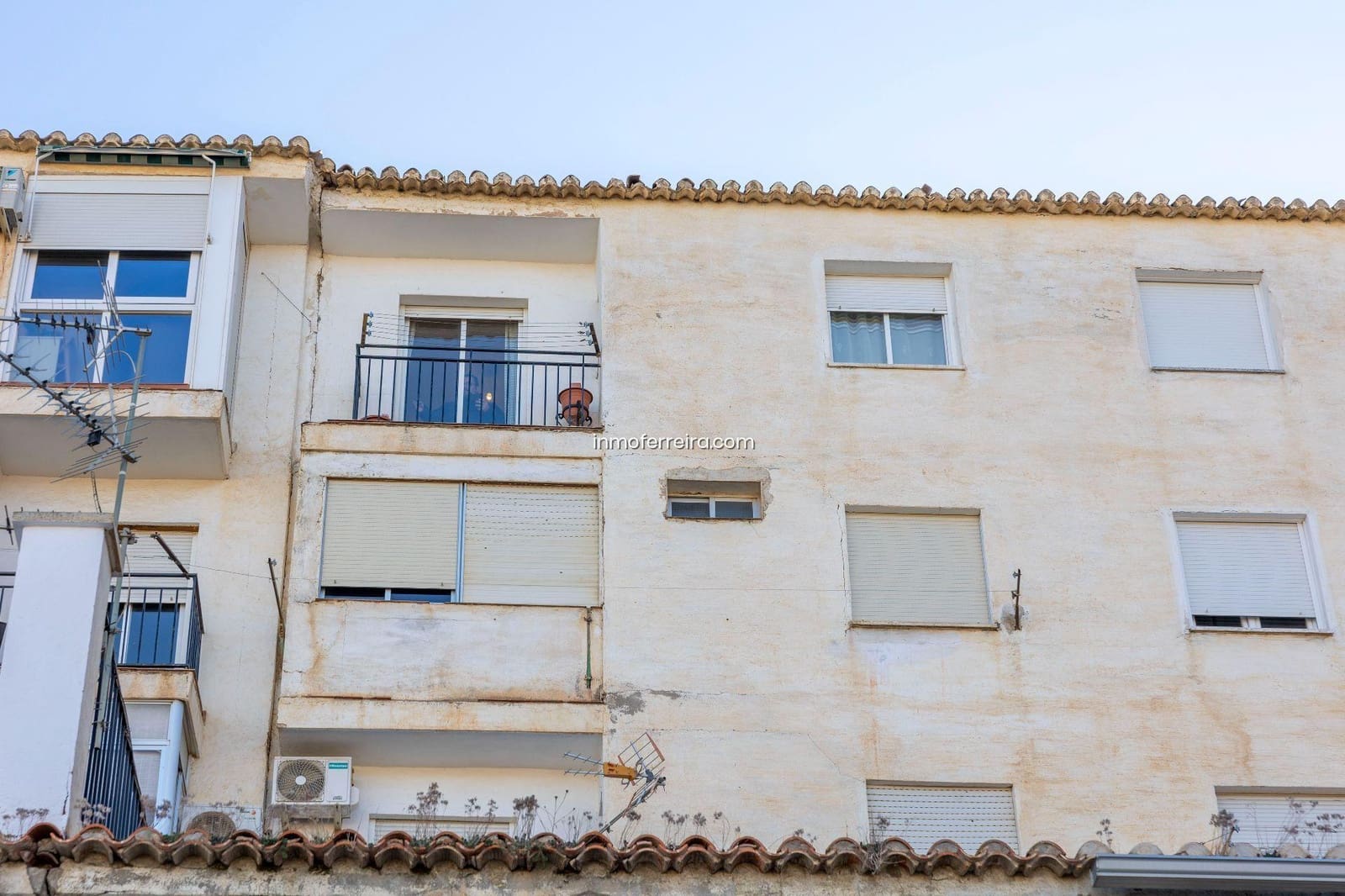 4 bedroom Flat for sale in Guadix - € 110,000 (Ref: 9582990)