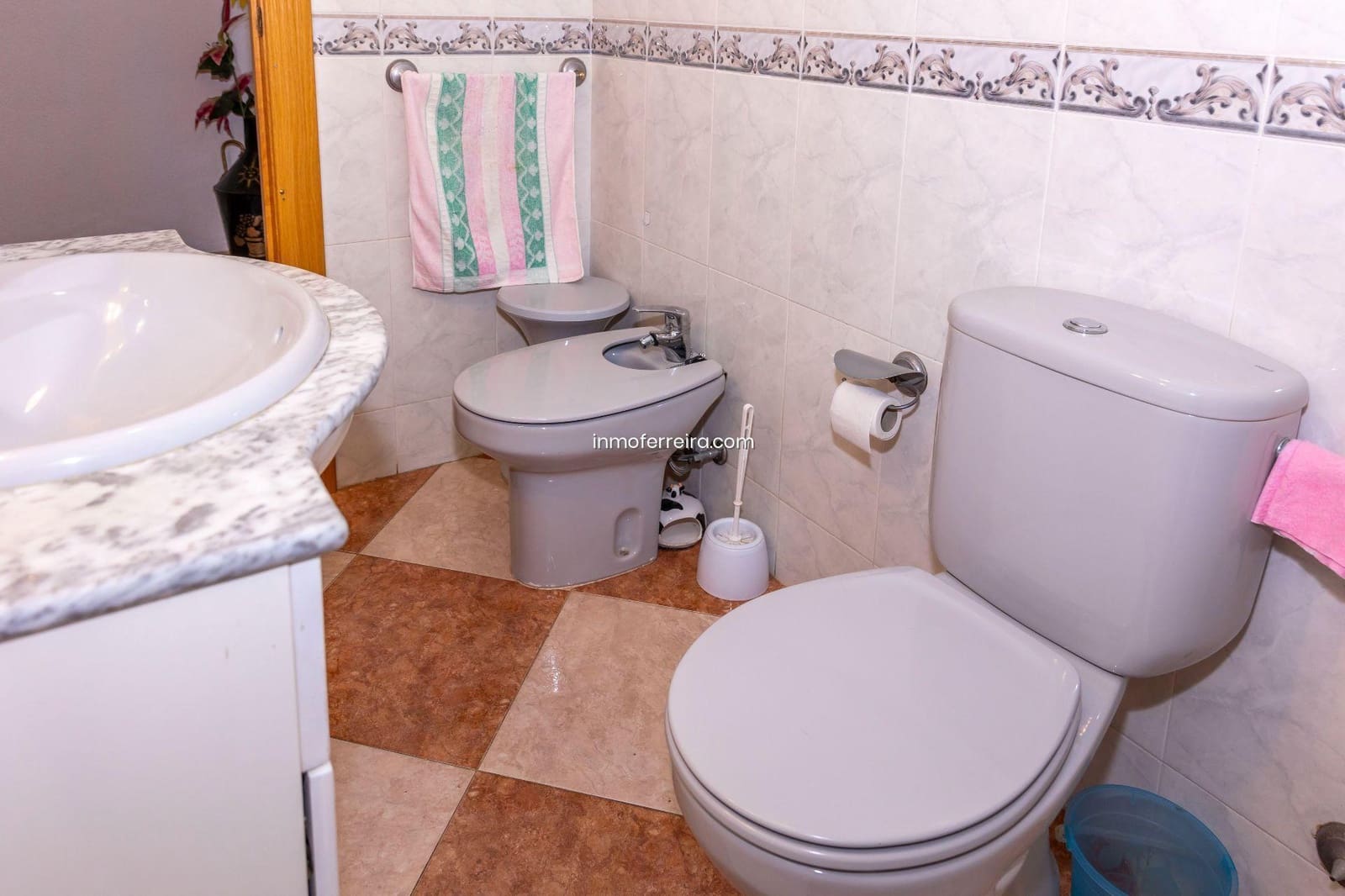 4 bedroom Flat for sale in Guadix - € 110,000 (Ref: 9582990)