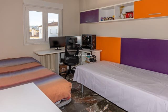 4 camera da letto Villetta a Schiera in vendita in Guadix con garage - 240.000 € (Rif: 9582991)