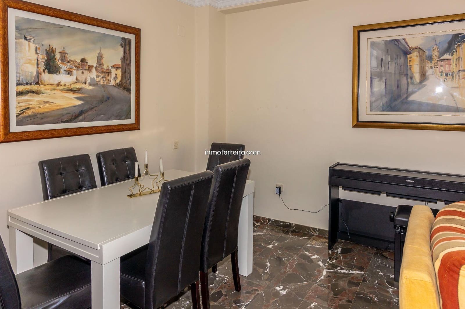 Adosado de 4 habitaciones en Guadix en venta con garaje - 240.000 € (Ref: 9582991)