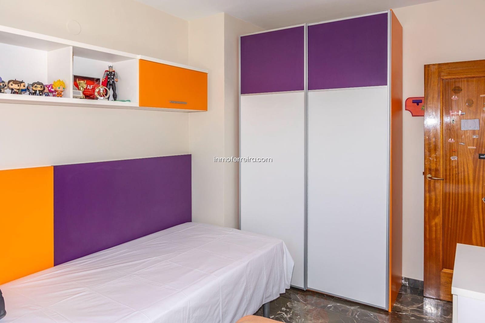 Adosado de 4 habitaciones en Guadix en venta con garaje - 240.000 € (Ref: 9582991)