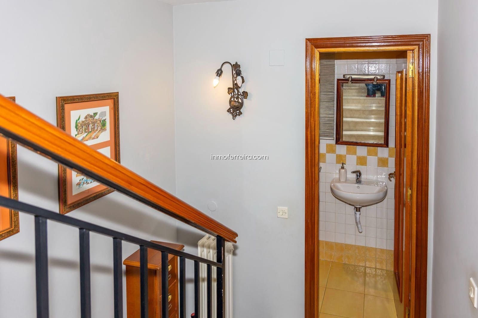 Adosado de 4 habitaciones en Guadix en venta con garaje - 240.000 € (Ref: 9582991)