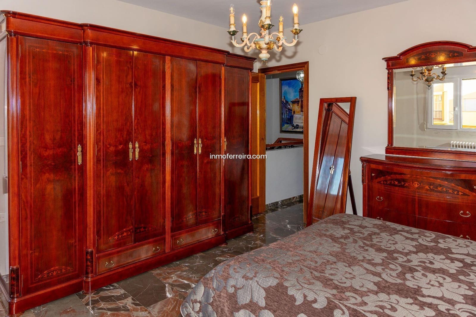 Adosado de 4 habitaciones en Guadix en venta con garaje - 240.000 € (Ref: 9582991)