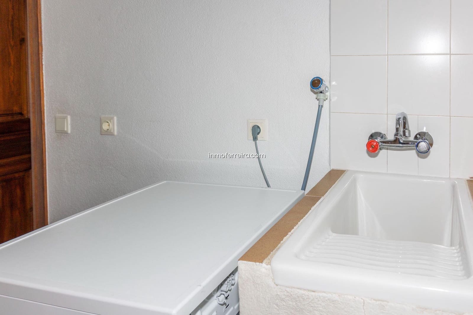 Adosado de 4 habitaciones en Guadix en venta con garaje - 240.000 € (Ref: 9582991)