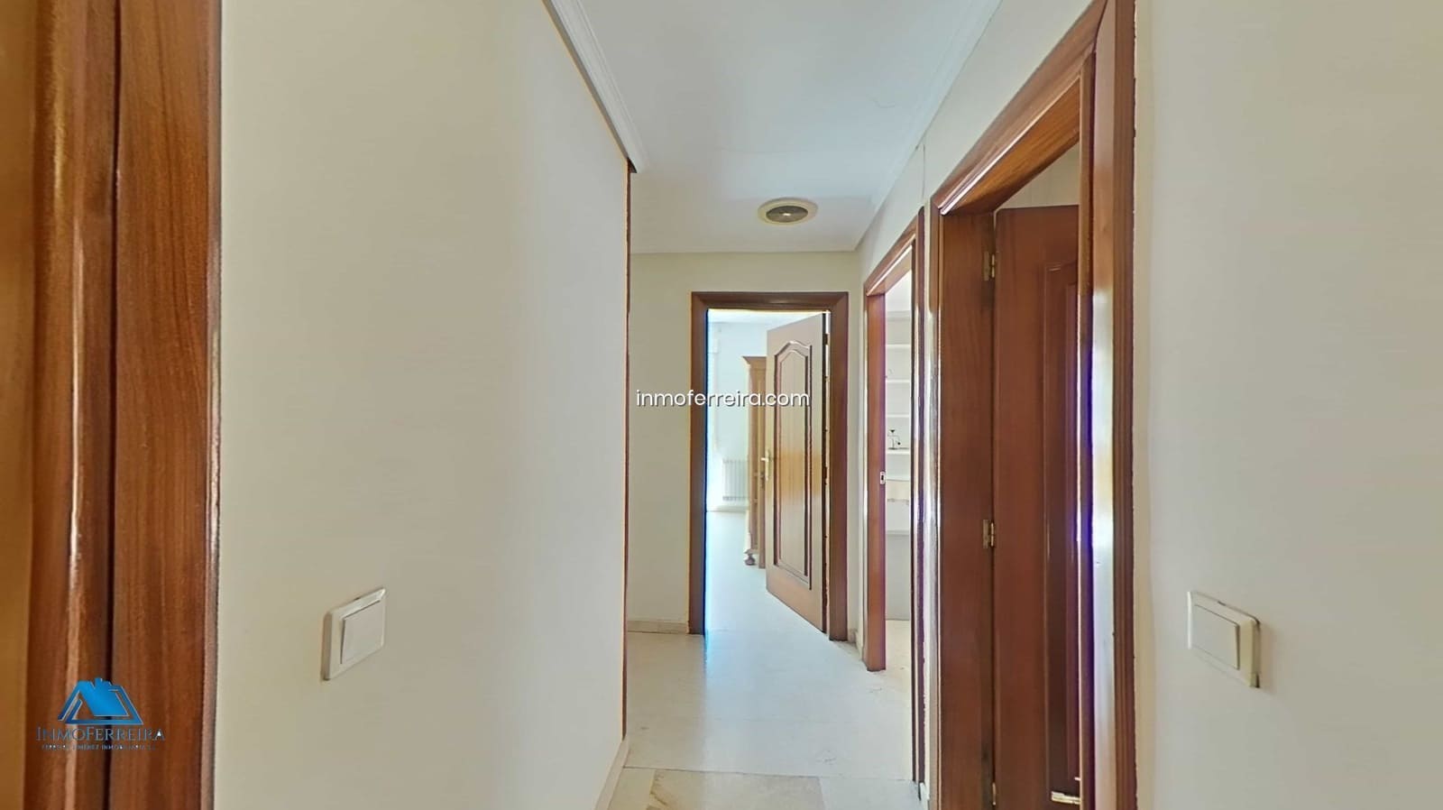 5 bedroom Flat for sale in Guadix - € 180,000 (Ref: 9582992)