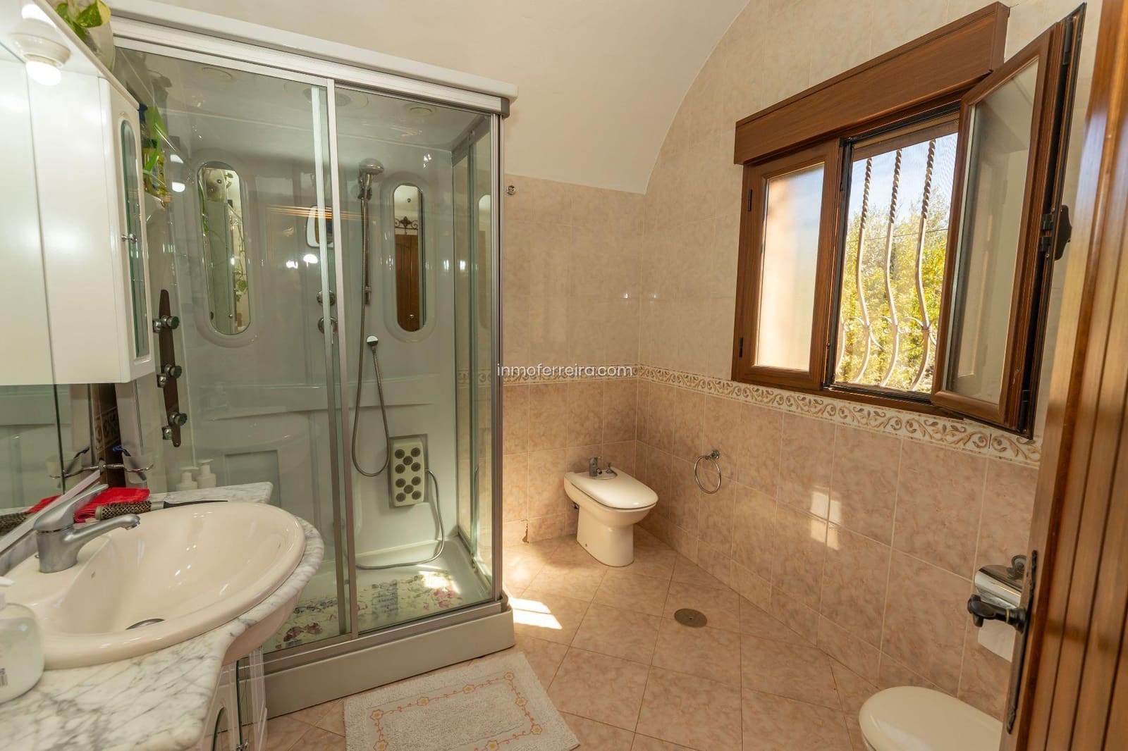 3 quarto Casa em Banda para venda em Guadix com garagem - 190 000 € (Ref: 9582993)