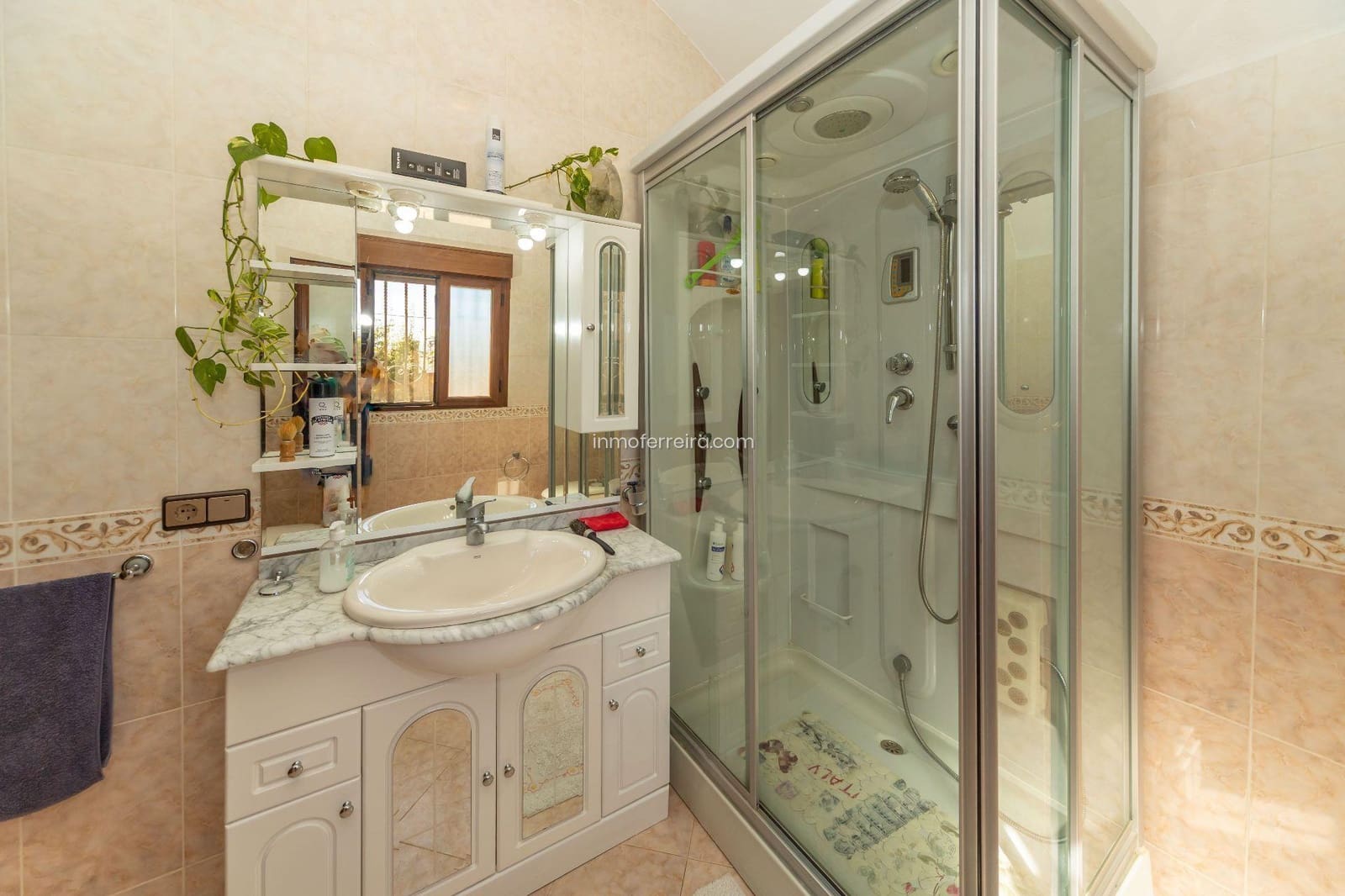 3 quarto Casa em Banda para venda em Guadix com garagem - 190 000 € (Ref: 9582993)